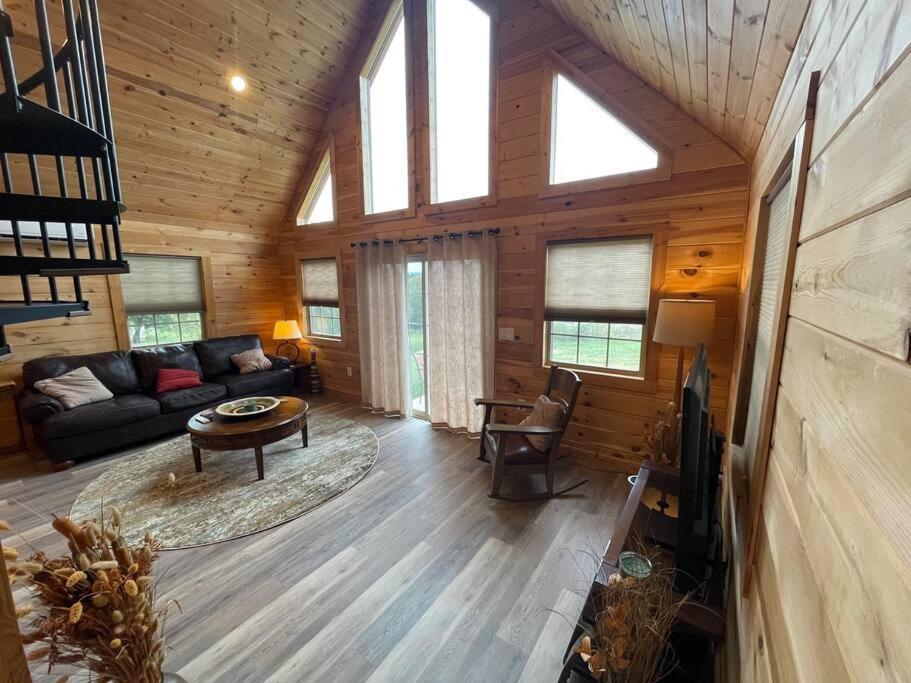 Cozy 1 Bedroom Cabin In The Heart Of Jonesborough ภายนอก รูปภาพ